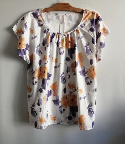 Blouse blanche fleurs violette
