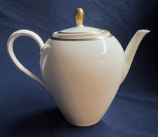 Seltmann Weiden Bavaria LIANE 16182 - 10" Coffee Tea Pot  Germany Gold Trim