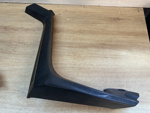 Cache plastique carenage - plastique,
