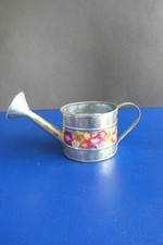 Arrosoir décoré en zinc