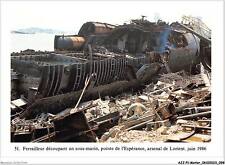 AJJP1-0050 - CRAFT - SCRAP METALWORKER CUTTING A SUBMARINE - TIPE DE L'ESP