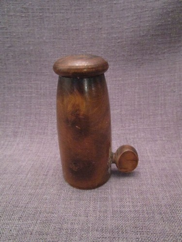 Salière ancienne - , en