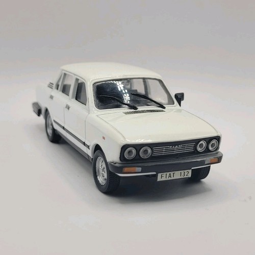 Presse fiat 132 - presse,