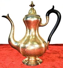 CAFETIERE OU THEIERE. ARGENT