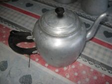 ancienne bouilloire en alu