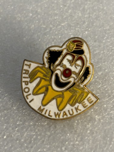 Pin clown tripoli - pin’s,