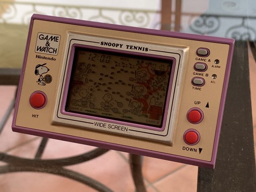 Nintendo game watch snoopy - nintendo,