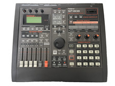 Roland SP-808 avec câble