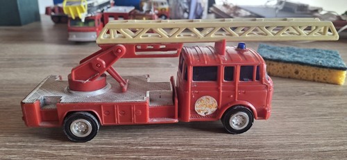 Véhicules miniatures pompiers - véhicules,