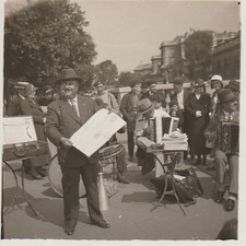 VENDEURS AMBULANTS DE