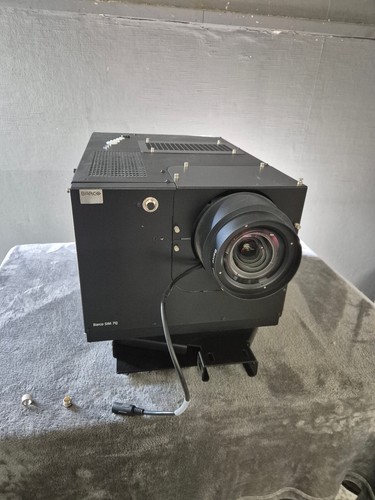 Barco sim lcos projector - sim, 7q