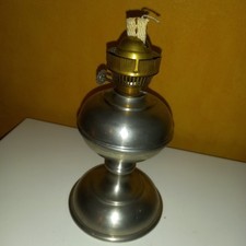 Lampe à pétrole ou huile