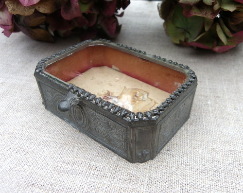 Ancienne petite boîte vitrine - ancienne,