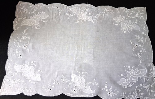 Napperon ancien broderie - , 57