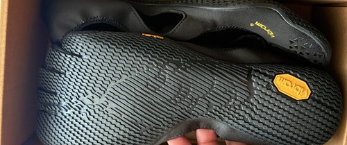 Vibram fivefingers black - vibram,