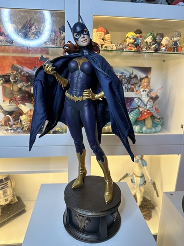 Sideshow batgirl premium - sideshow,