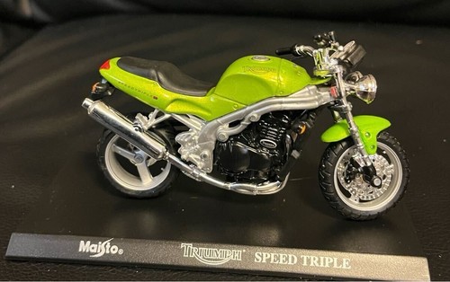 Moto triumph speed triple 955i - speed,