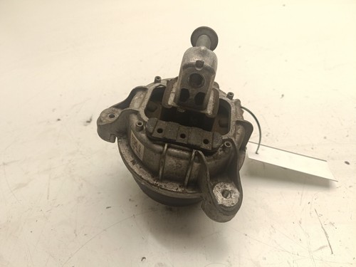 6868302 support moteur droit - support,