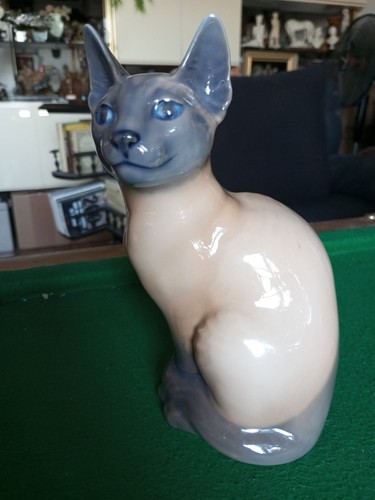 Grand groupe porcelaine - groupe, en