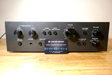 AMPLIFICATEUR AKAI STEREO