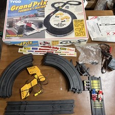 Vintage 1989 Tyco Grand Prix Racing magnum 440 Slot Cars Set