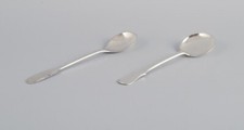 Evald Nielsen, orfèvre danois. Deux cuillères à sucre martelées. Danish 830 s...