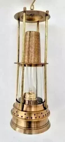 Ancienne lampe pétrole - ancienne,