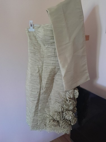 Robe fourreau vert pâle