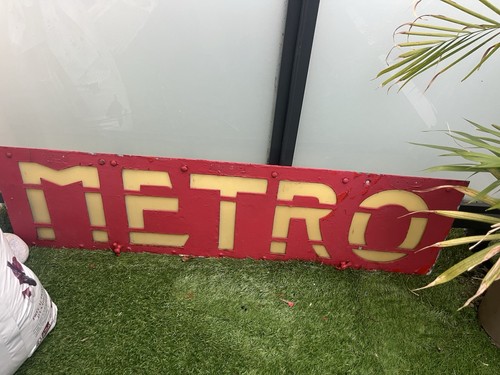 Plaque métal metro - plaque, rouge
