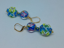 boucles d'oreille fleurs en verre de Murano bleu plaquées or création unique