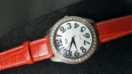 Vintage qtz red black - vintage, red/black
