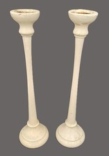 Paire de bougeoirs en bois