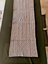 Chemin de table Alinéa neuf -