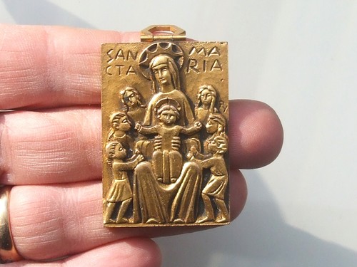 Belle grande medaille - belle, et