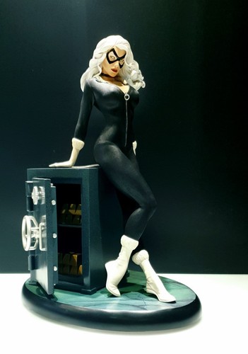 Figurine the black - the,