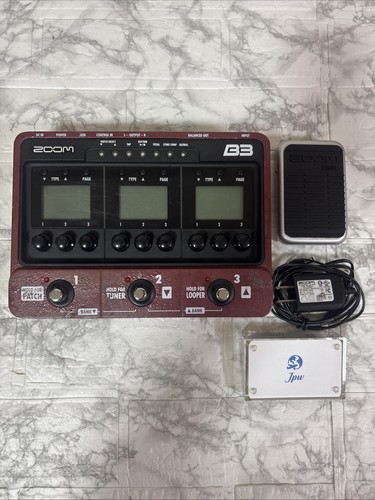 Zoom bass effects pedal - zoom,