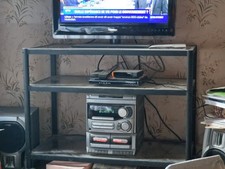 table tv avec deux niveaux de rangement en verre coileur noire