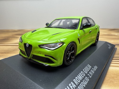 Solido alfa romeo - 1/43,
