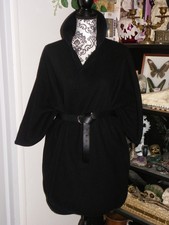 Cape en laine noire vintage