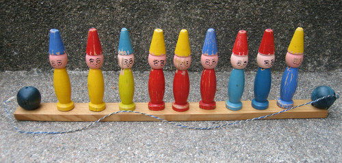 Ancien jeu quilles en - de,