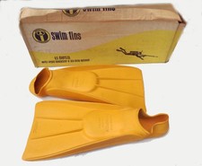 1960's  US DIVERS HYDROMATIC CHAMPION YELLOW XL FINS - NEW OLD STOCK IN BOX!