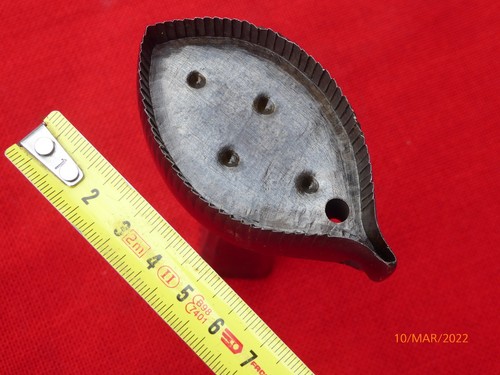 Emporte piece outil ancien - piece,