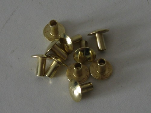 Set rivets - set, de