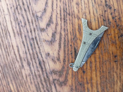 Petit couteau ancien - , tour