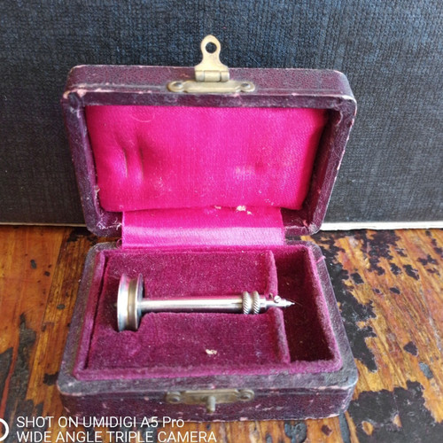 Boite outil horlogerie - 1,