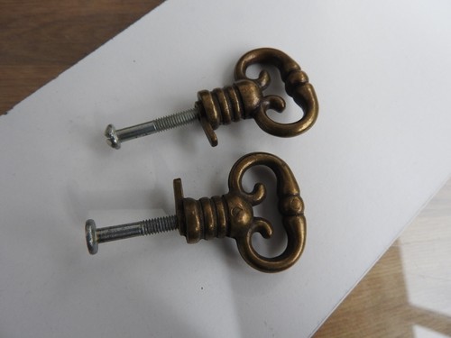 Poignees bouton fausse - 2,