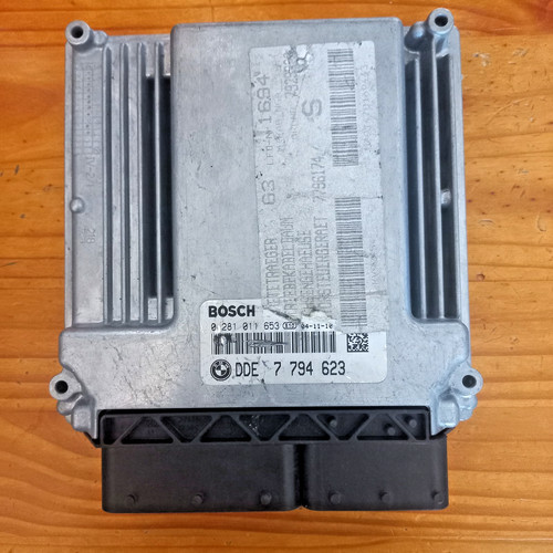 Calculateur bmw serie 3 e46 - ,