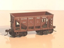 Roundhouse Hopper wagon for Southern Pacific. Good condition. No Box. HO Scale
