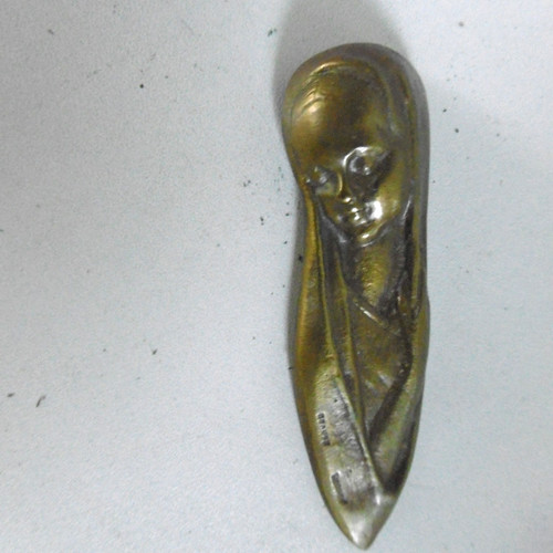 Sainte vierge ciselee - vierge,