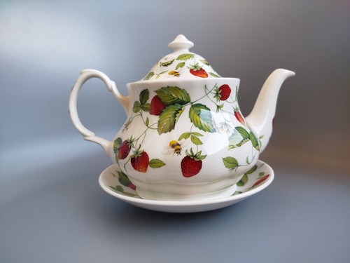 Théière sous tasse - théière,